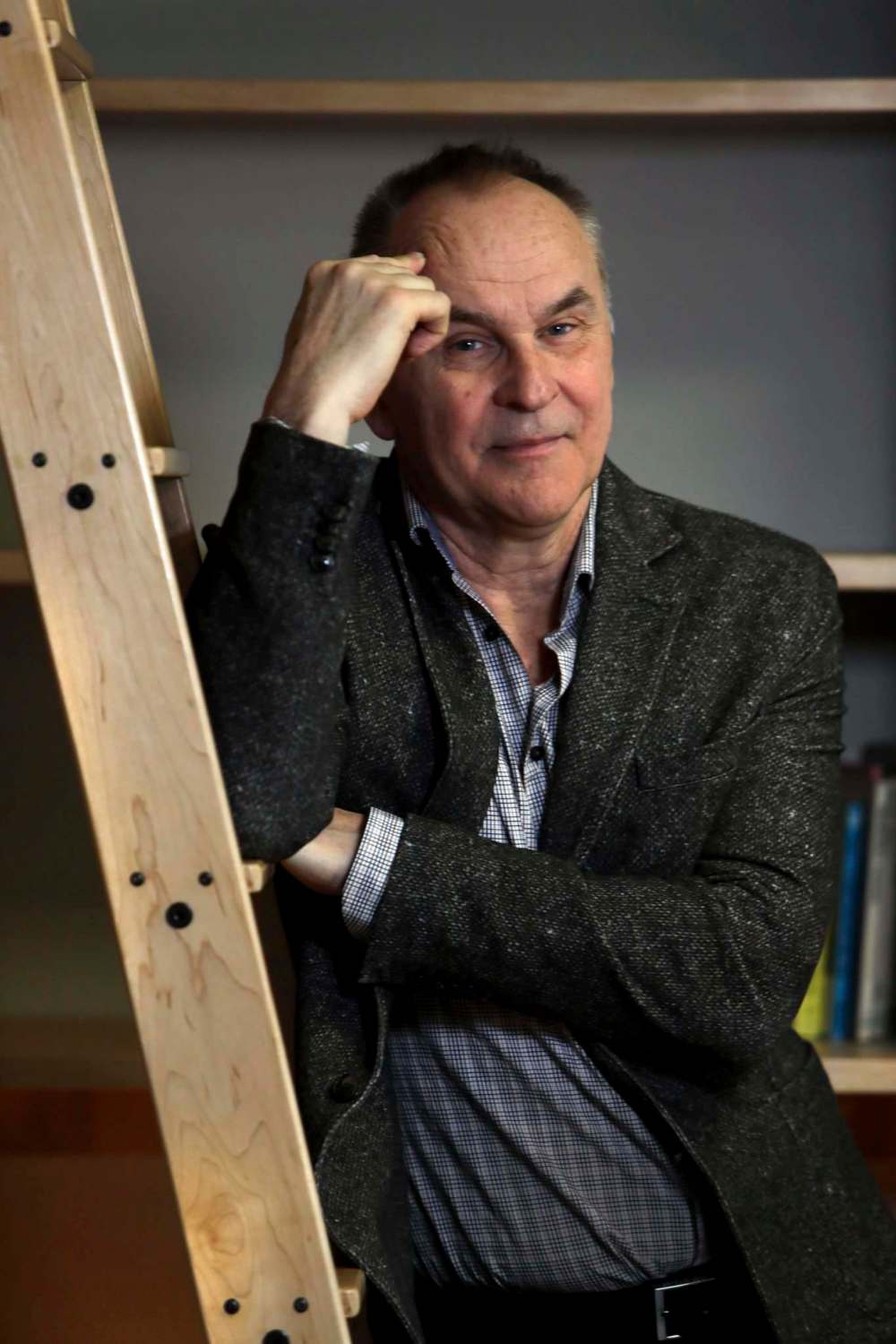 RUTH BONNEVILLE / WINNIPEG FREE PRESS
Playwright-actor Daniel MacIvor returns to Winnipeg for PTE's production of his play, New Magic Valley Fun Town.