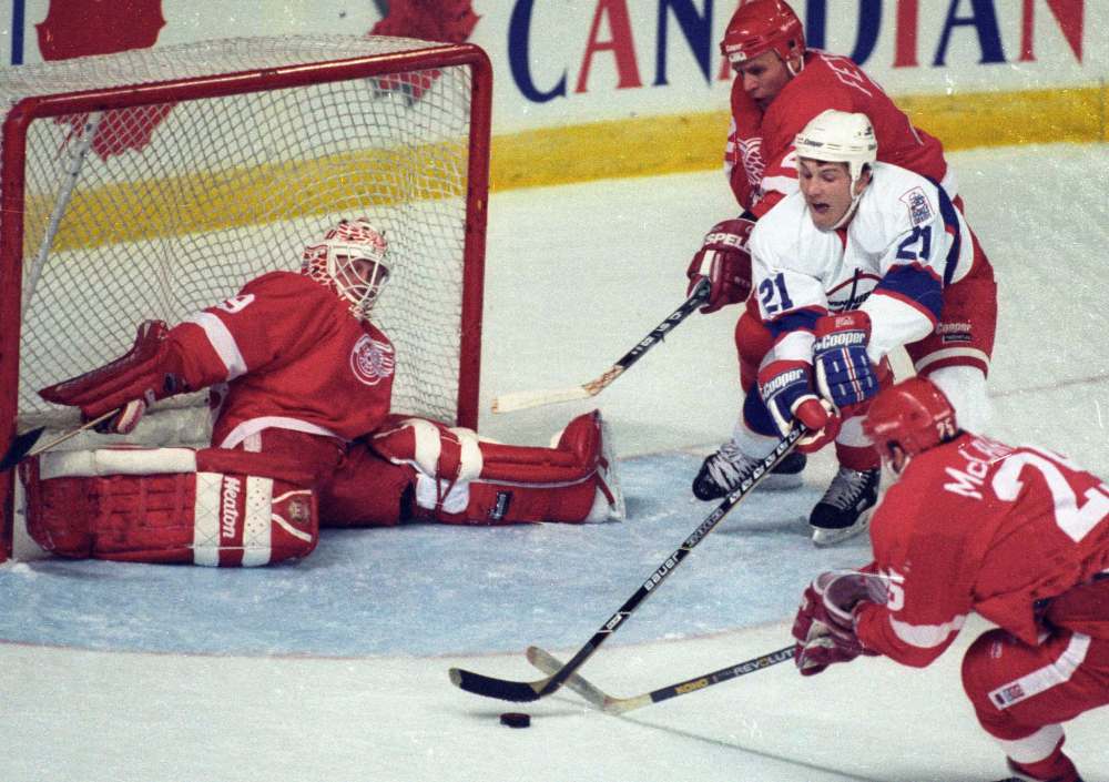 WAYNE GLOWACKI / Winnipeg Free Press files
Shane Doan collected 17 points in his rookie year as a Winnipeg Jet.