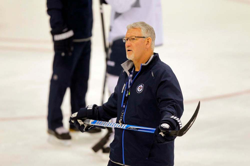 BORIS MINKEVICH / WINNIPEG FREE PRESS FILES
Perry Pearn as the Winnipeg Jets’ assistant coach in 2013.
