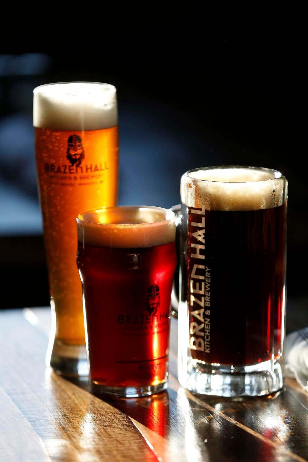 JOHN WOODS / WINNIPEG FREE PRESS files
Brazen Hall on Pembina Highway offers daily happy-hour specials between 3 and 6 p.m.