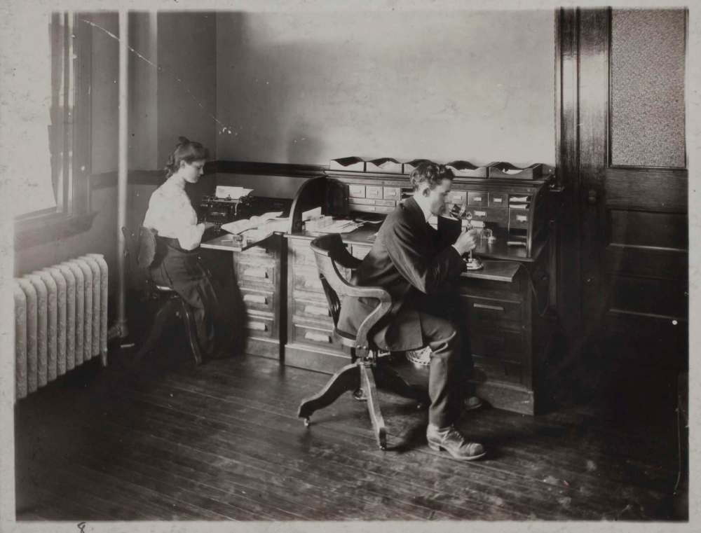 WINNIPEG FREE PRESS ARCHIVES