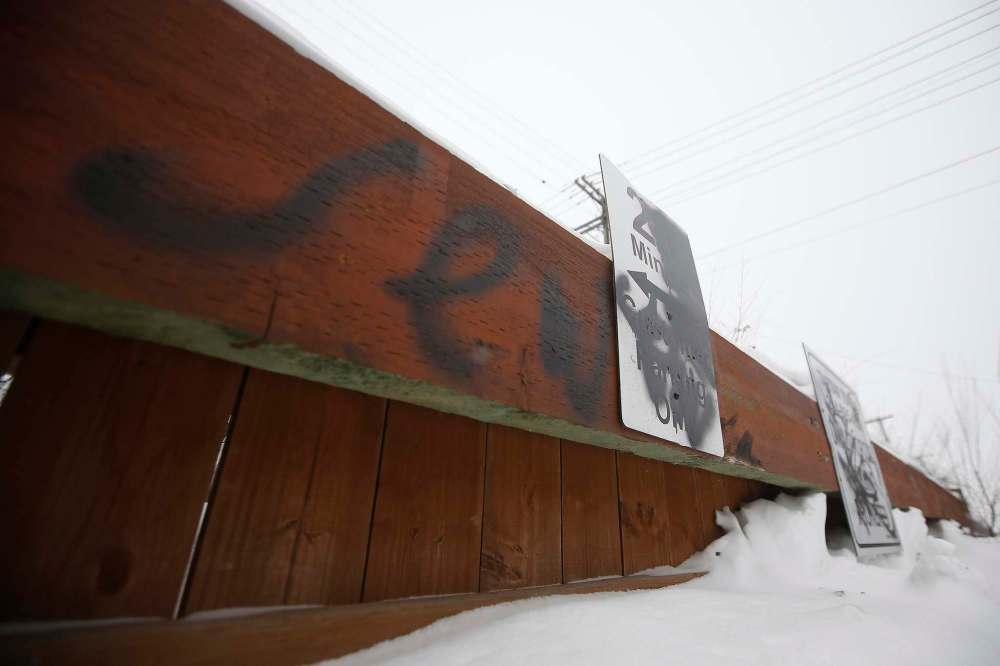 Anti-Semitic graffiti was painted on the building on Feb. 3. (John Woods / Winnipeg Free Press files)