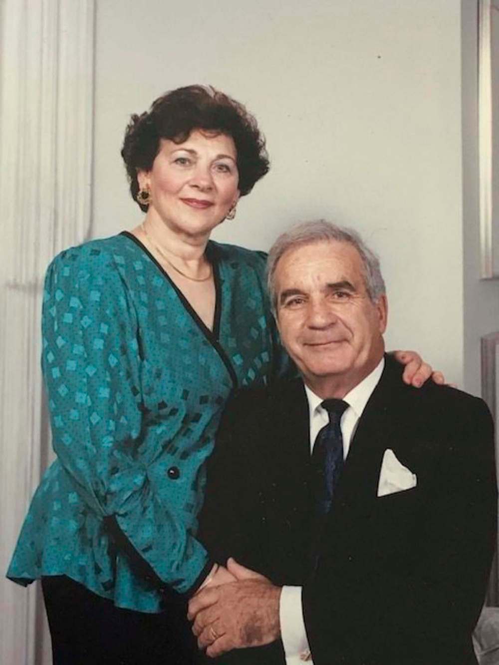 Dorys and Morris on their 40th wedding anniversary in 1989.