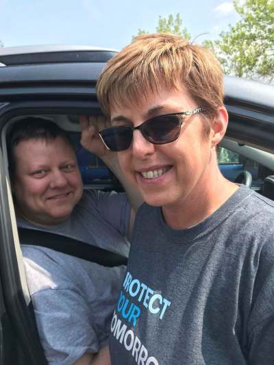 Ron Glessmann, 49, with his wife, Celina, said the care they received for his back pain was what they expected from an urgent-care centre. (Carol Sanders / Winnipeg Free Press)