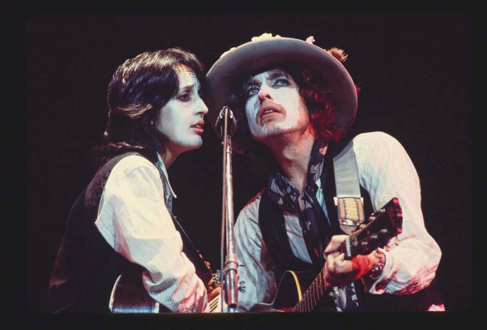 The Rolling Thunder Revue brought together the ultimate folk music power couple — Joan Baez and Bob Dylan.