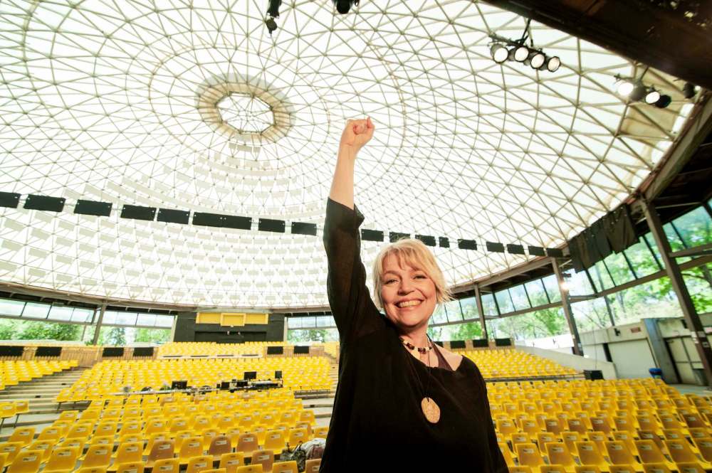 Winnipeg actor-playwright Sharon Bajer is the director of Strike! The Musical, which premières next week. (Mike Sudoma / Winnipeg Free Press)