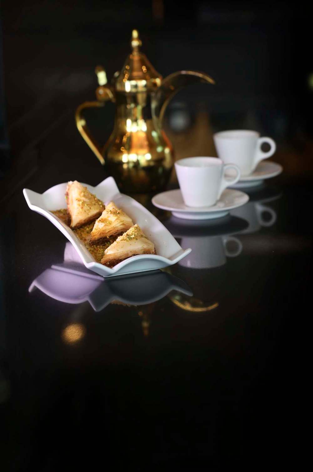 photos by RUTH BONNEVILLE / WINNIPEG FREE PRESS
Dessert is traditional Baklava served with Lebanese coffee.