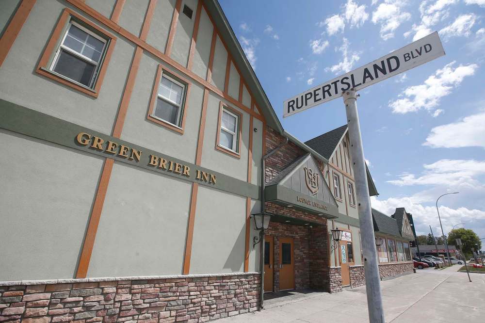 JOHN WOODS / WINNIPEG FREE PRESS
A Winnipeg police patrol sergeant was demoted after a LERA hearing found the officer used “oppressive or abusive conduct or language” against the owner of the Green Brier Inn and it’s day manager.