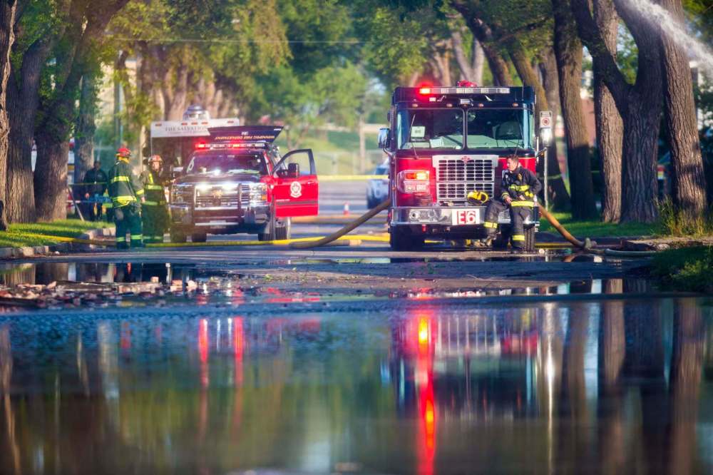 MIKAELA MACKENZIE / WINNIPEG FREE PRESS
The massive fire took out a building the size of a city block.