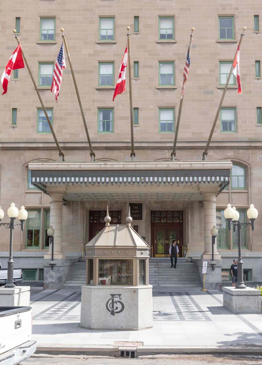Since 1999, the oval-shaped bellhut, made of metal and glass and measuring a mere 1.5 metres wide and a little over three metres across, has served as the year-round headquarters for the Fort Garry Hotel’s crew of combination bellhop/valets.