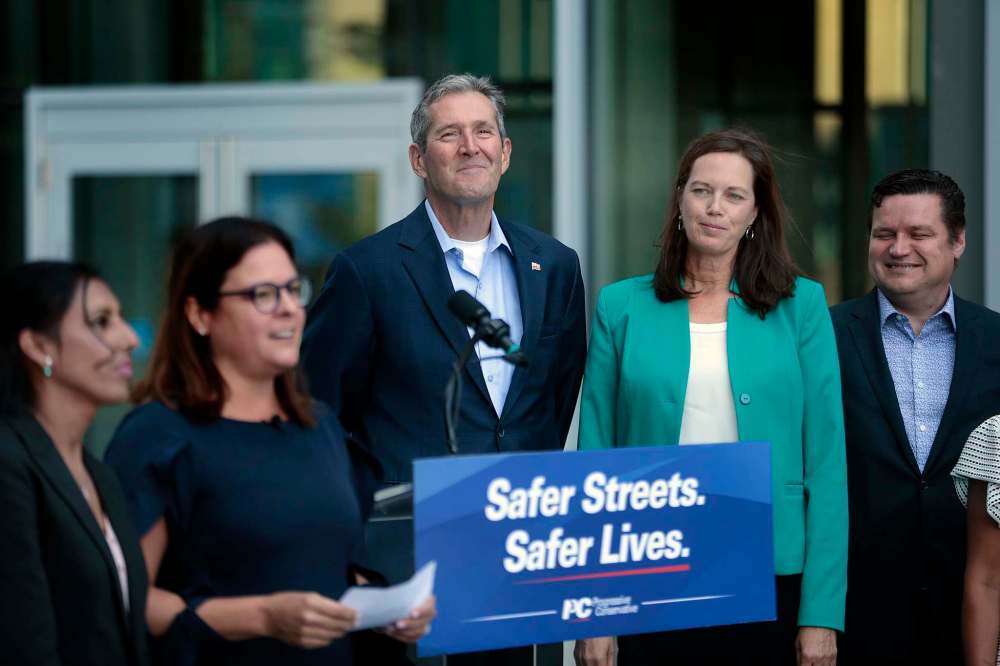 PHIL HOSSACK / WINNIPEG FREE PRESS
Progressive Conservative Leader Brian Pallister with his wife Esther at the party