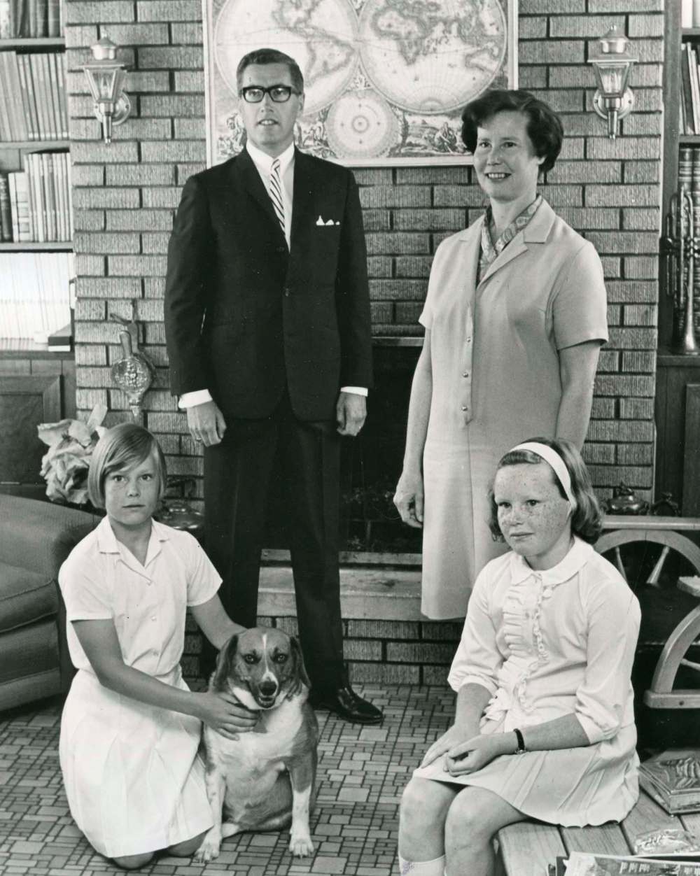 WINNIPEG FREE PRESS ARCHIVES
Glen and Margaret Harrison with their daughters Nancy, 12 (left) and Susan, 10.