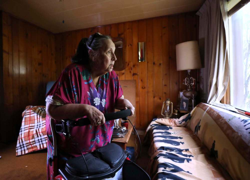 Maureen Anderson once had to miss a funeral because it was too far from a bus stop. (Ruth Bonneville / Winnipeg Free Press)