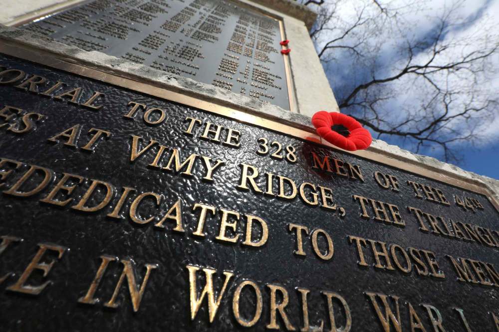 RUTH BONNEVILLE / WINNIPEG FREE PRESS FILES
The monument to fallen soldiers at Vimy Ridge Park