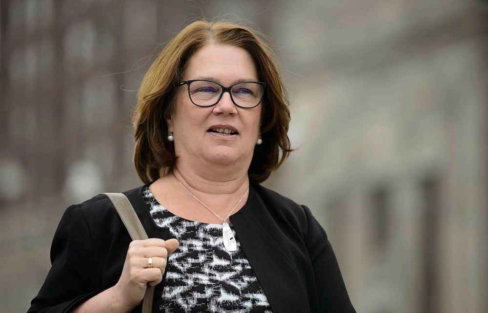The expulsion of Jane Philpott is more difficult to justify for the prime minister. (Sean Kilpatrick / The Canadian Press)