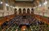 CP
Members of the House of Commons applaud before singing O Canada during a photo in the chamber before Question Period in the House of Commons Wednesday, December 12, 2018 in Ottawa. Centre block is slated to close for renovations following the fall session. THE CANADIAN PRESS/Adrian Wyld