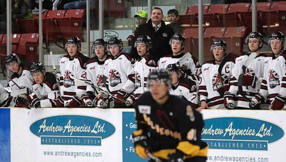 Head coach Troy Leslie and the bench of the Virden Oil Capitals during a game against the Wayway Wolverines early in the season. The team is the No. 5 playoff seed. (Perry Bergson / Brandon Sun files)