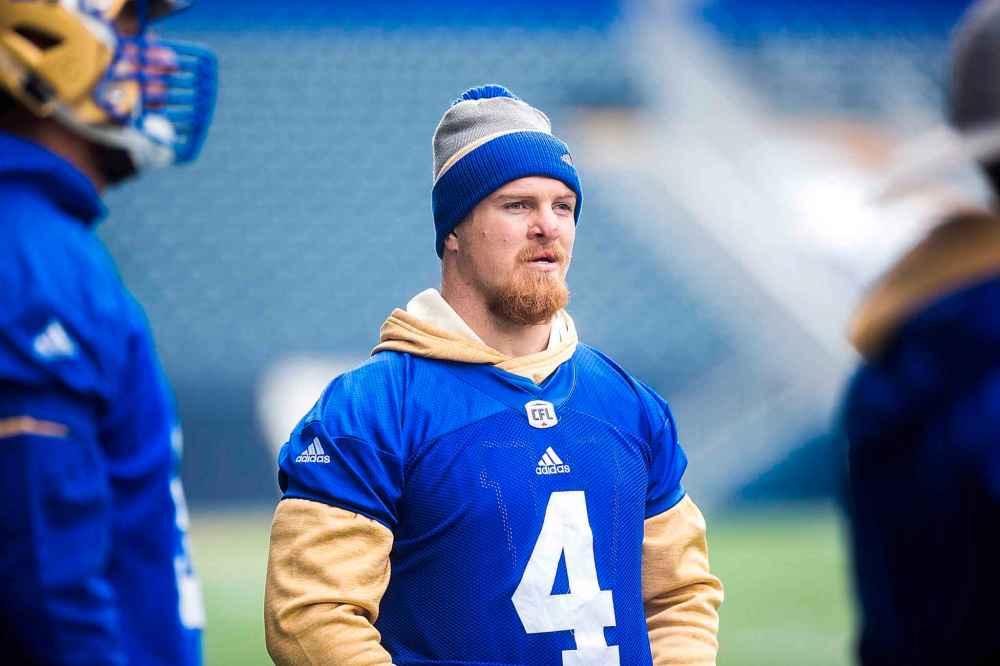 MIKAELA MACKENZIE / WINNIPEG FREE PRESS FILES
Bombers middle linebacker Adam Bighill is in need of a new contract next season.