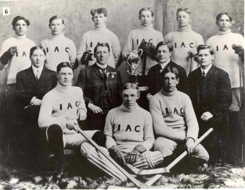 Photograph of the 1920 Winnipeg Falcons Hockey Team. (Manitoba Sports Hall of Fame & Museum Inc.)