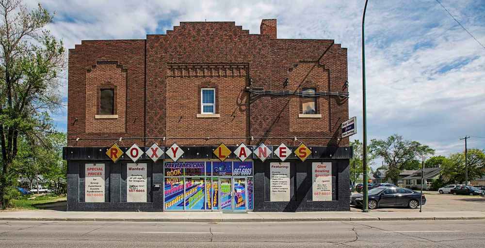 Until 1960, Roxy Lanes was the Roxy Theatre. (Mike Deal / Winnipeg Free Press)