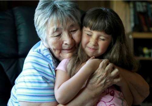 Ruth Bonneville / Winnipeg Free Pr
Grace Zoldy is passing on the Michif language to four-year-old Billie-Dawn.