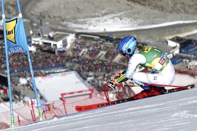 United States' Mikaela Shiffrin speeds down the course during an alpine ski, women's World Cup giant slalom, in Soelden, Austria, Saturday, Oct. 23, 2021. (AP Photo/Gabriele Facciotti)