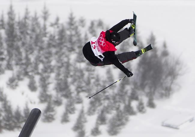 Canadian Max Moffatt competes in the freestyle skiing men’s freeski slopestyle qualifications during the Beijing Winter Olympic Games, in Zhangjiakou, China, Tuesday, Feb. 15, 2022. THE CANADIAN PRESS/Sean Kilpatrick