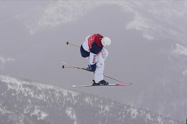 United States's Aaron Blunck competes during the men's halfpipe qualification at the 2022 Winter Olympics, Thursday, Feb. 17, 2022, in Zhangjiakou, China. (AP Photo/Gregory Bull)