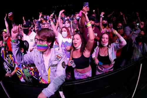 JOHN WOODS / WINNIPEG FREE PRESS
JOHN WOODS / WINNIPEG FREE PRESS

Fans dance at the Electric Circus concert at a downtown arena in Winnipeg Tuesday, September 21, 2021. 



Reporter: ?
