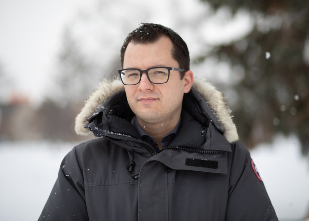 Nick Krawetz, a volunteer with the Ukrainian Canadian Congress’s Manitoba branch, supports the effort to help people leave Ukraine and connect them with jobs. (Jessica Lee / Winnipeg Free Press)