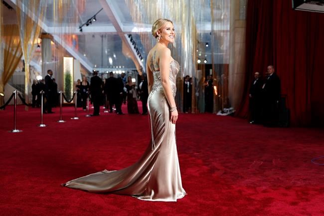 Scarlett Johansson arrives at the Oscars on Sunday, Feb. 9, 2020, at the Dolby Theatre in Los Angeles. (AP Photo/John Locher)