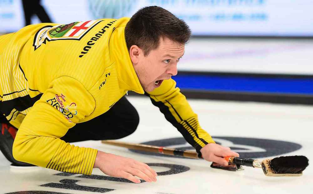 Jason Gunnlaugson's final shot resulted in a 9-8 victory for the Manitoba team over Prince Edward Island. (Sean Kilpatrick / The Canadian Press)