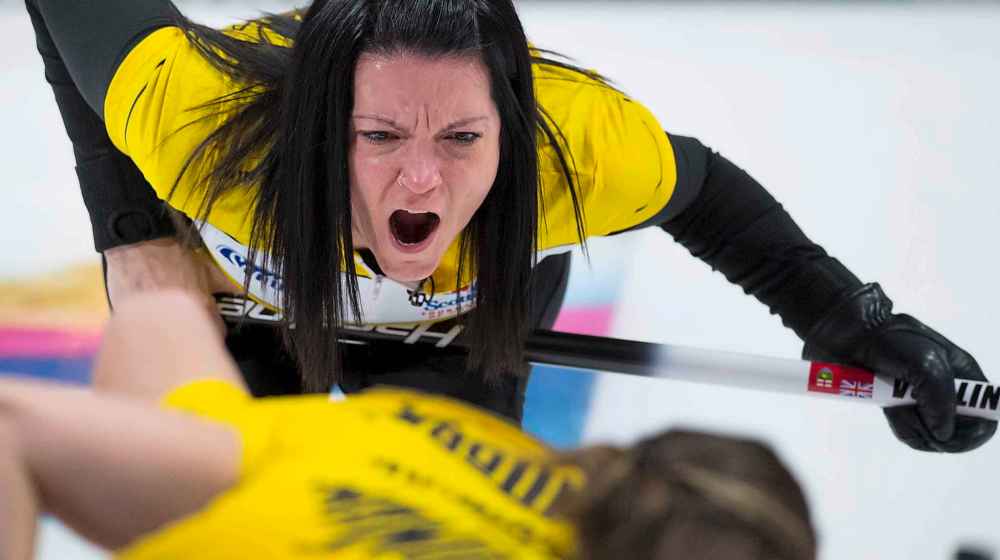 Team Manitoba skip, Kerri Einarson calls a shot during curling final action against Team Ontario. (Jonathan Hayward / The Canadian Press)