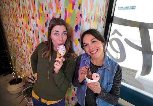 RUTH BONNEVILLE  /  WINNIPEG FREE PRESS
Fete Ice cream and coffee shop co-owners Élise Page, right, and Teri-Lynn Friesen have some fun while taste-testing some of their newest ice cream flavours in their shop at 300 Assiniboine Ave.