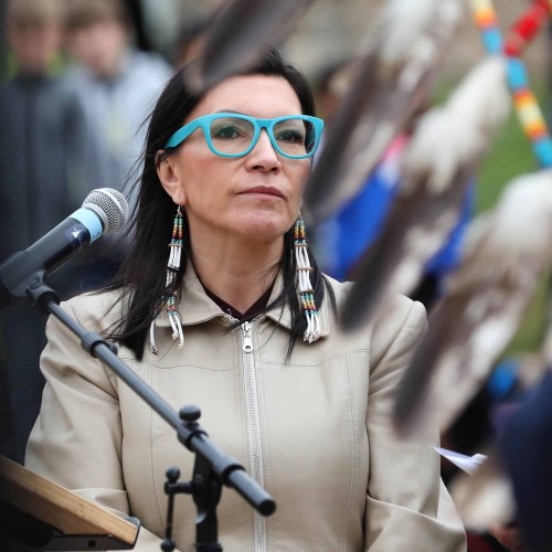 Ruth Bonneville
RUTH BONNEVILLE / WINNIPEG FREE PRESS 



Standup photo - Kickoff for the Manito Ahbee Festival,



The 14th annual Manito Ahbee Festival kick-off for its four-day event (May 15-19) took place in the middle of Oodena Circle at The Forks on Wednesday.



Photo of Manito Ahbee executive director Lisa Meeches at the kick-off.  





May 15, 2019