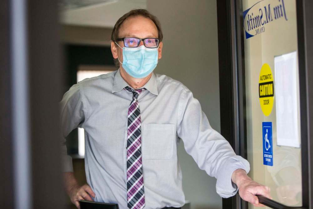 MIKAELA MACKENZIE / WINNIPEG FREE PRESS
Jim Smith, a Winkler CPA, has proposed a raffle as a vaccination reward and a way to increase positivity around vaccination locally.