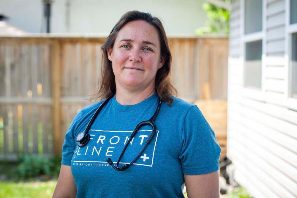 By the time HSC respiratory therapist Melissa Burdy treats her patients, they are in such dire straits they likely won't remember her. (Daniel Crump / Winnipeg Free Press)