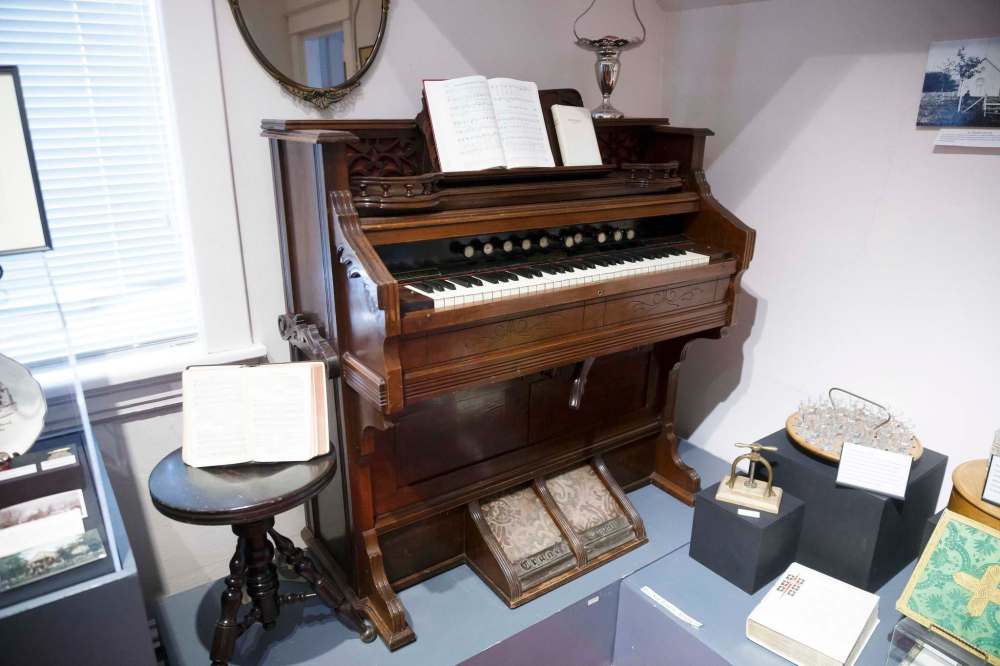 First organ in the St. James Anglican Church from 1858. (Mike Deal / Winnipeg Free Press)