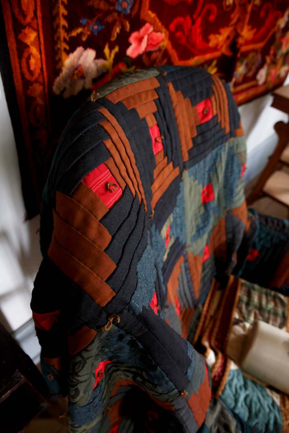 A log cabin quilt from the 1880s. (Mike Deal / Winnipeg Free Press)