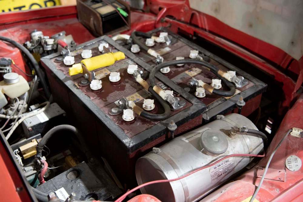 ALEX LUPUL / WINNIPEG FREE PRESS
The batteries of a 1976 Renault electric car at the Manitoba Electrical Museum’s warehouse.