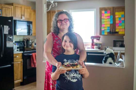 MIKAELA MACKENZIE / WINNIPEG FREE PRESSCéline Land and her son, Félix, 9, love to cook together.