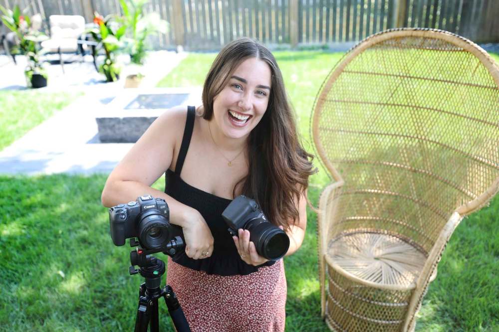 RUTH BONNEVILLE / WINNIPEG FREE PRESS
Karina Walker got laid off from her job in the River East Transcona School Division as a continuing education program co-ordinator and decided it was the perfect time for her to become a videographer and photographer.