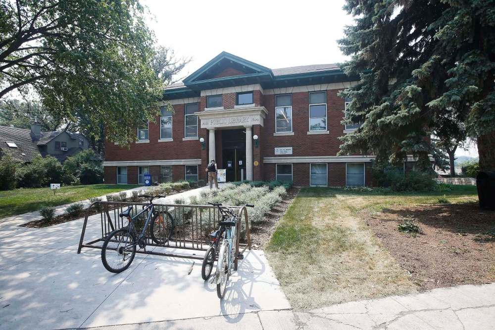 JOHN WOODS / WINNIPEG FREE PRESS
Cornish Library on West Gate which is named after Winnipeg’s first mayor is photographed Thursday, July 29, 2021. Wpg councillor Sheeri Rollins alleges Cornish was involved in racism and was a “Metis hater”. Rollins said that the library board is discussing the name and what should be done about it.