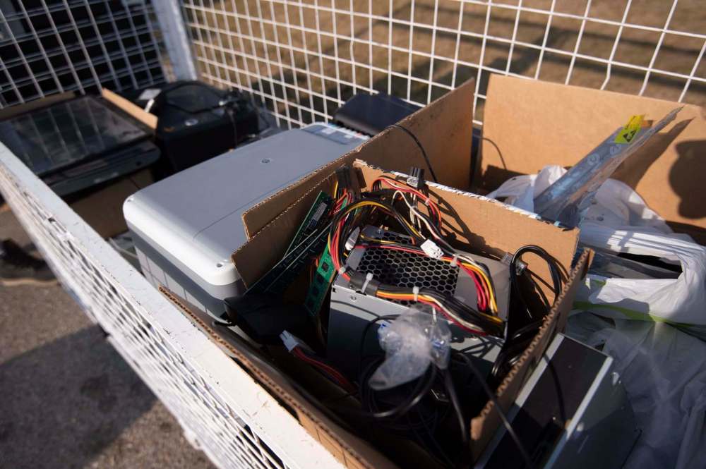 MIKE SUDOMA / Winnipeg Free Press
A large pile of old electronics which were dropped off at an electronic waste drop-off event.