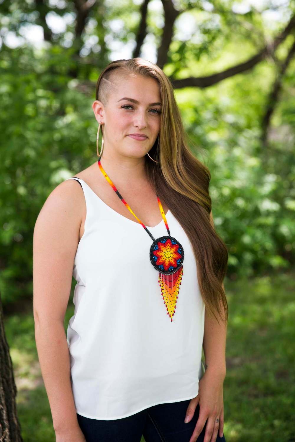 MIKAELA MACKENZIE / WINNIPEG FREE PRESS
Ila Barker performs on Saturday at 455 McDermot Ave.