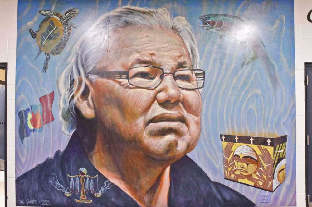 supplied
Charlie Johnston and students Kaitlyn Barnett-Lussier, Cheyenne Cockerill, Ramsey Desjarlais, Julie Stevenson and Ela Wasney worked on this mural of former Senator Murray Sinclair, who attended Lord Selkirk Regional Comprehensive High School, where the mural is located.