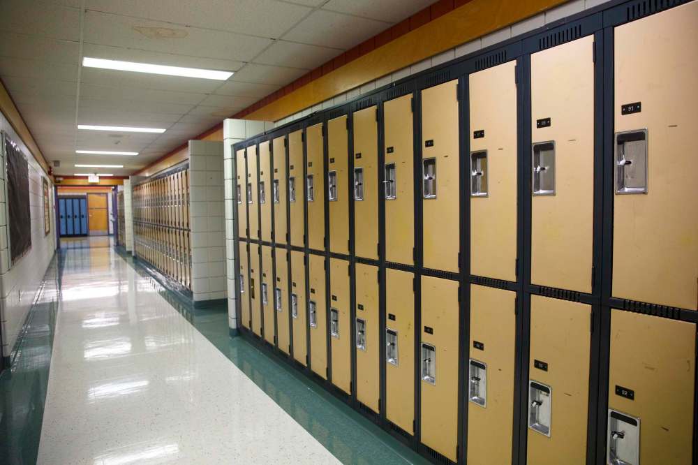 The province updates its dashboard on Tuesdays and Thursdays, around 12:30 p.m. (Mike Deal / Winnipeg Free Press files)
