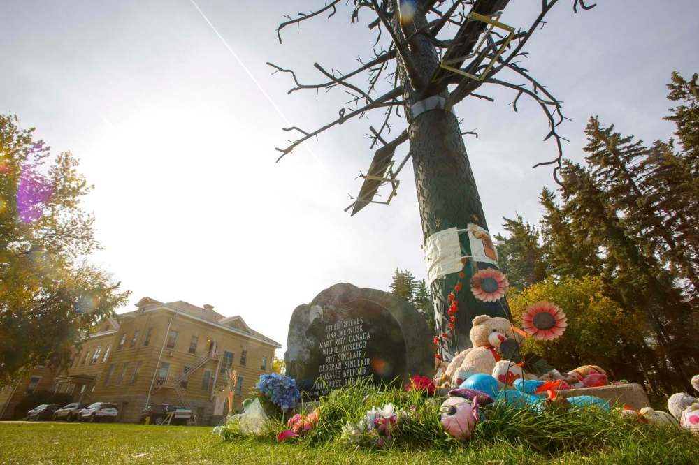 MIKE DEAL / WINNIPEG FREE PRESS
A memorial in Portage la Prairie next to the former residential school erected for the eight students who died in a 1972 plane crash in Winnipeg.