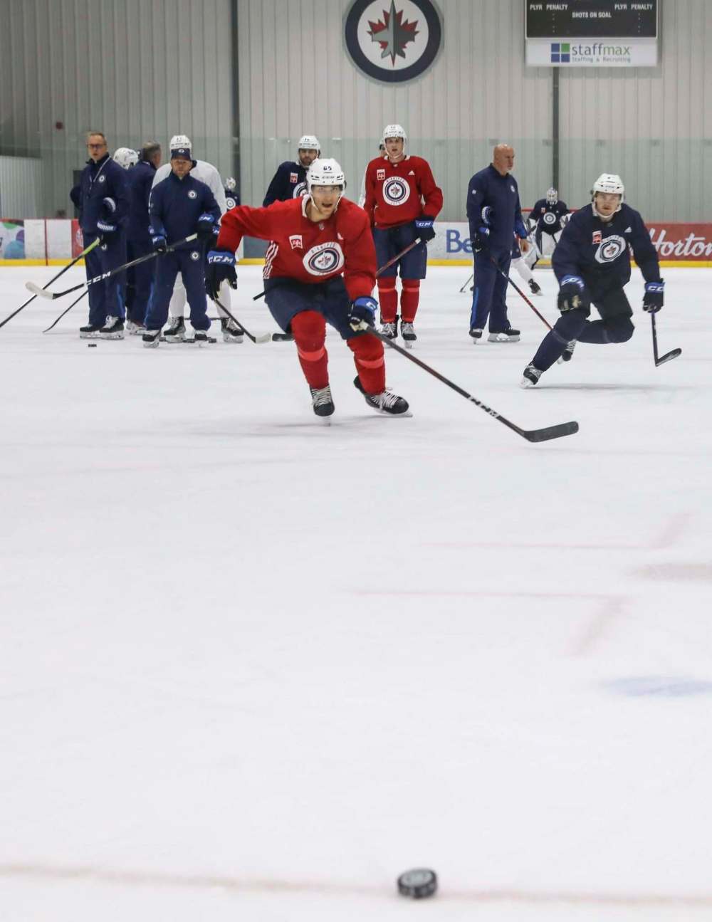 Jets head coach Paul Maurice has taken notice of Kovacevic's improving skill set and dressed him for both NHL pre-season games. (Jessica Lee / Winnipeg Free Press)
