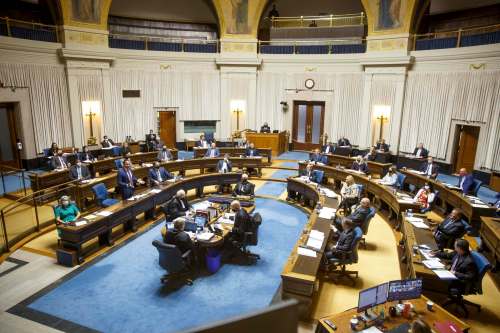 The new Manitoba legislative session kicked off Wednesday with an announcement that Manitoba nurses have reached a tentative deal with the government. (Mike Deal / Winnipeg Free Press)